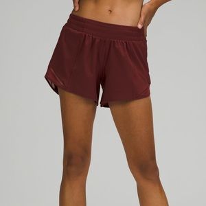 Lululemon Hotty Hot Low-Rise Lined Short 4”